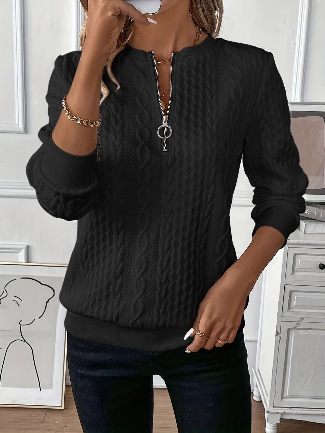 Amalie | Zip-up cable knit sweater